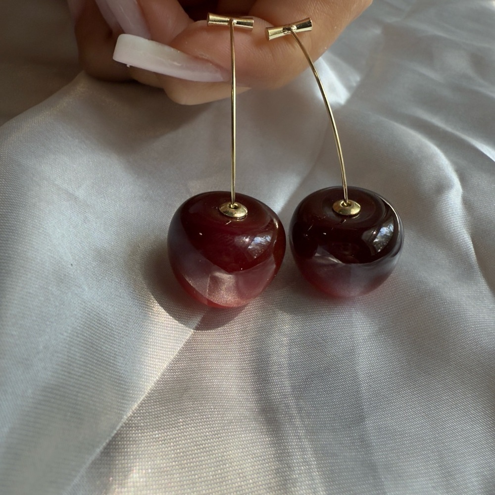 ANTHROPOLOGE 2025 trend CHEER RED anthropologie earrings NWT - Picture 8 of 9